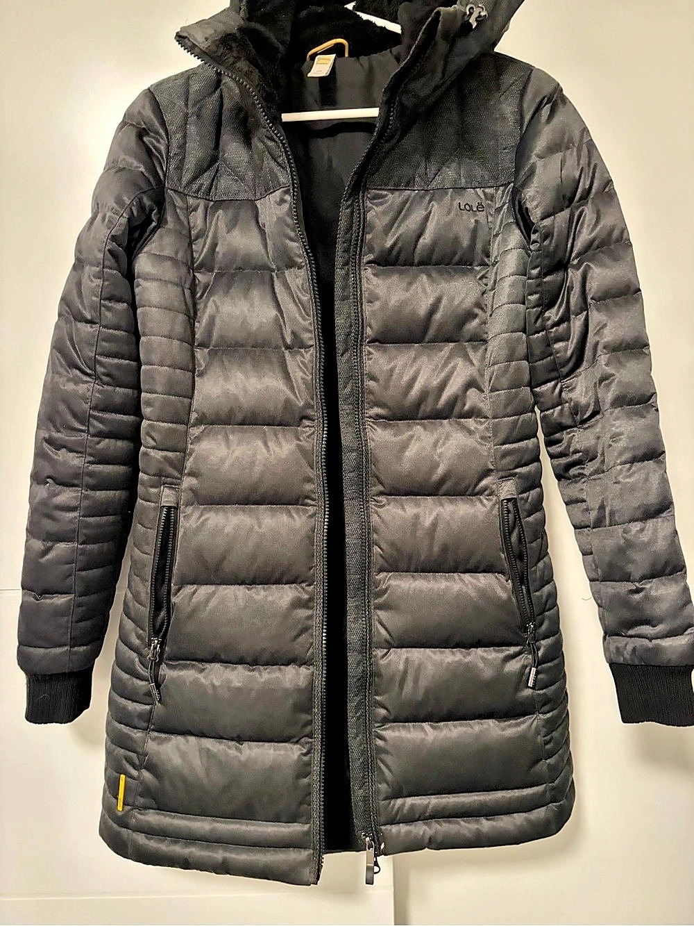 TCL Women's Black Hooded Puffer Size Medium